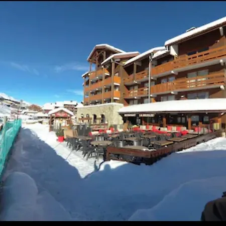 Apartment Studio Cabine Avec Emplacement De Choix A Meribel Mottaret